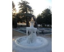 Frozen-Fountain-in-Castle-Park.jpg